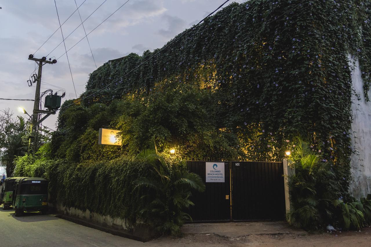 Colombo Beach Hostel Dehiwala-Mount Lavinia Exterior foto